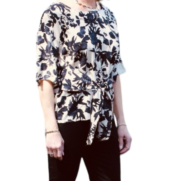 West Kei Julianne Tie Front Blouse - Picture 2 of 7